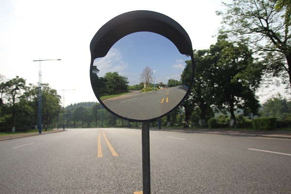 Road-convex-safety-mirror